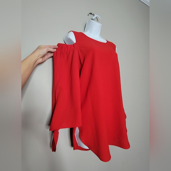 Cute Shirt 🌹 - Picture 2 of 5